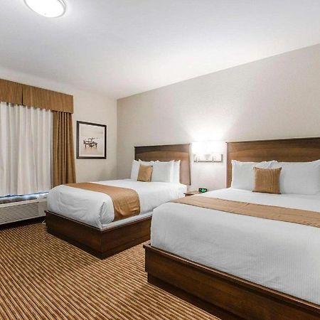 Royal Suites Estevan Eksteriør billede